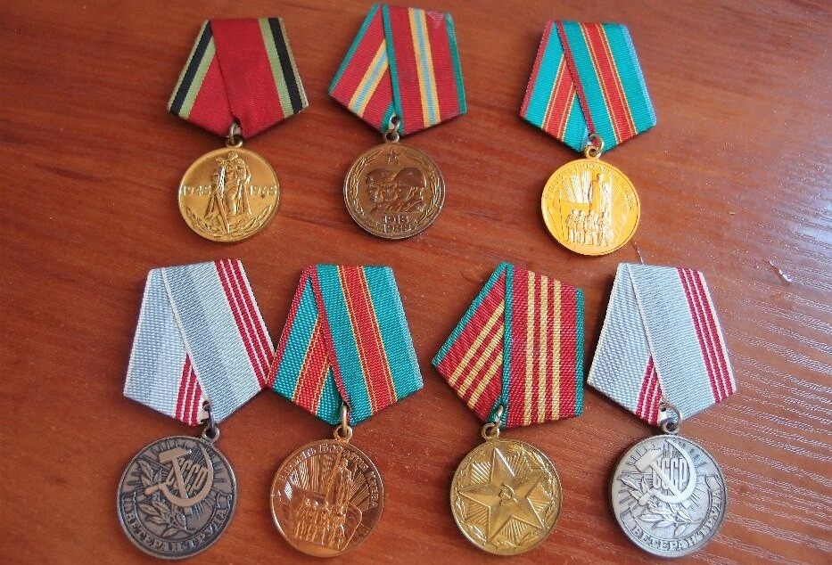 Фото скупка орденов и медалей